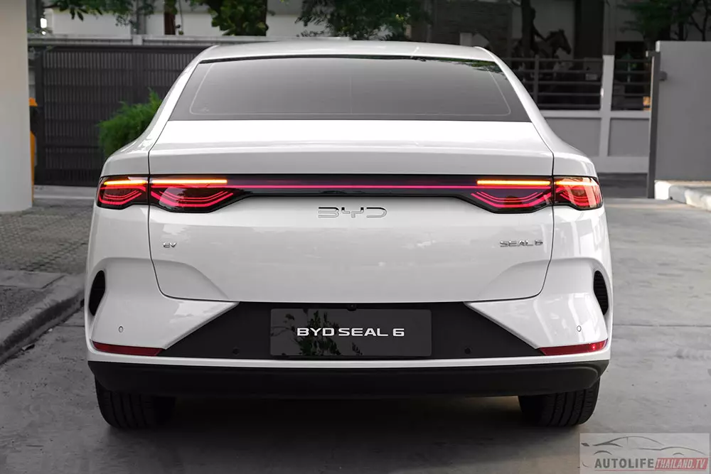 BYD Seal 6 có phạm vi di chuyển tối đa 485 km