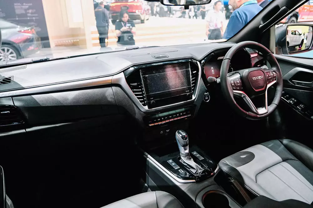 Ngắm hình ảnh "bằng xương, bằng thịt" của Isuzu D-Max EV mới được bán ở Đông Nam Á - Ảnh 6.