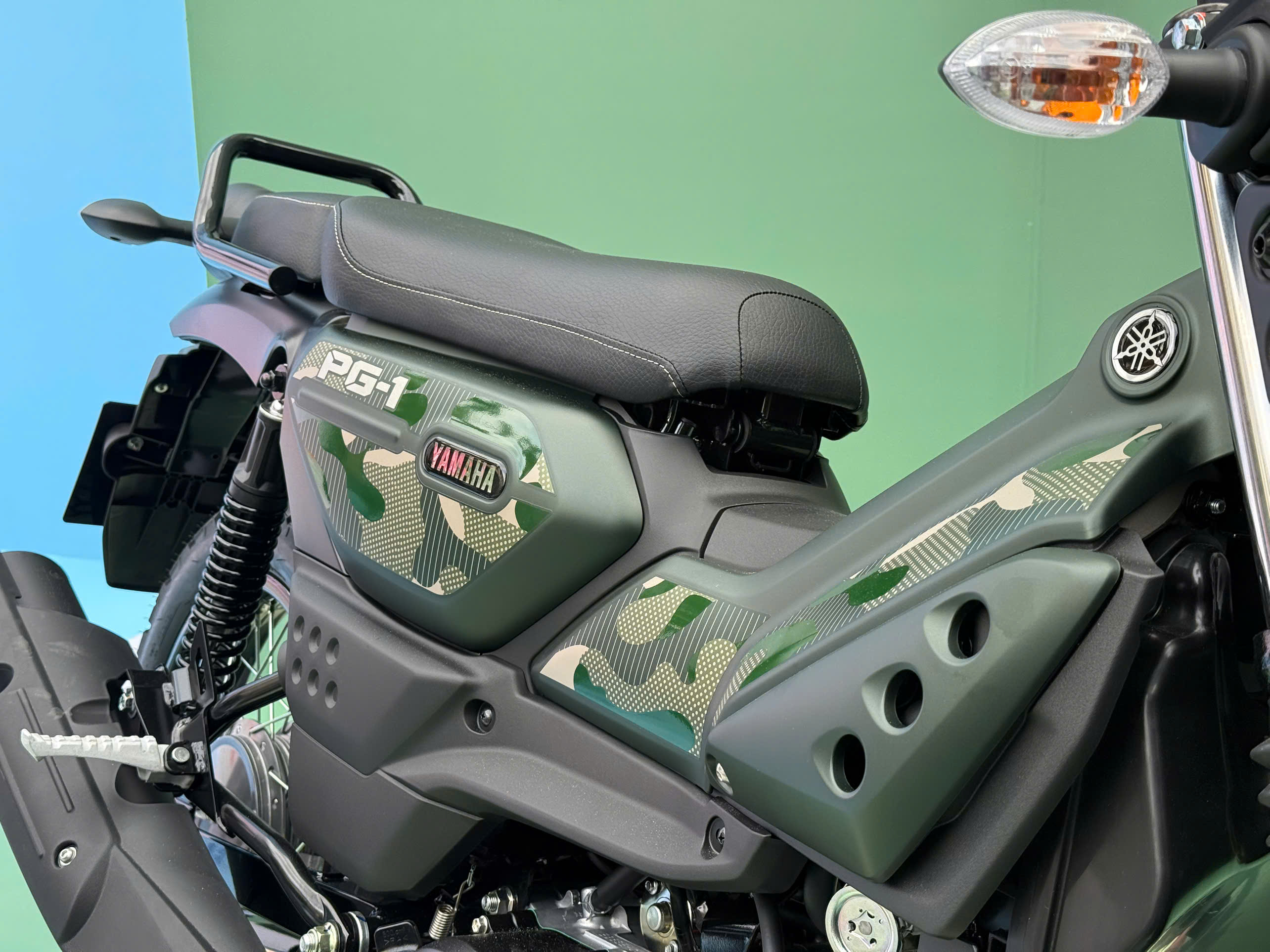 yamaha PG-1 camo9679929370_53c8fb43dc42ff3a3f1d0cf0290aa465.jpg