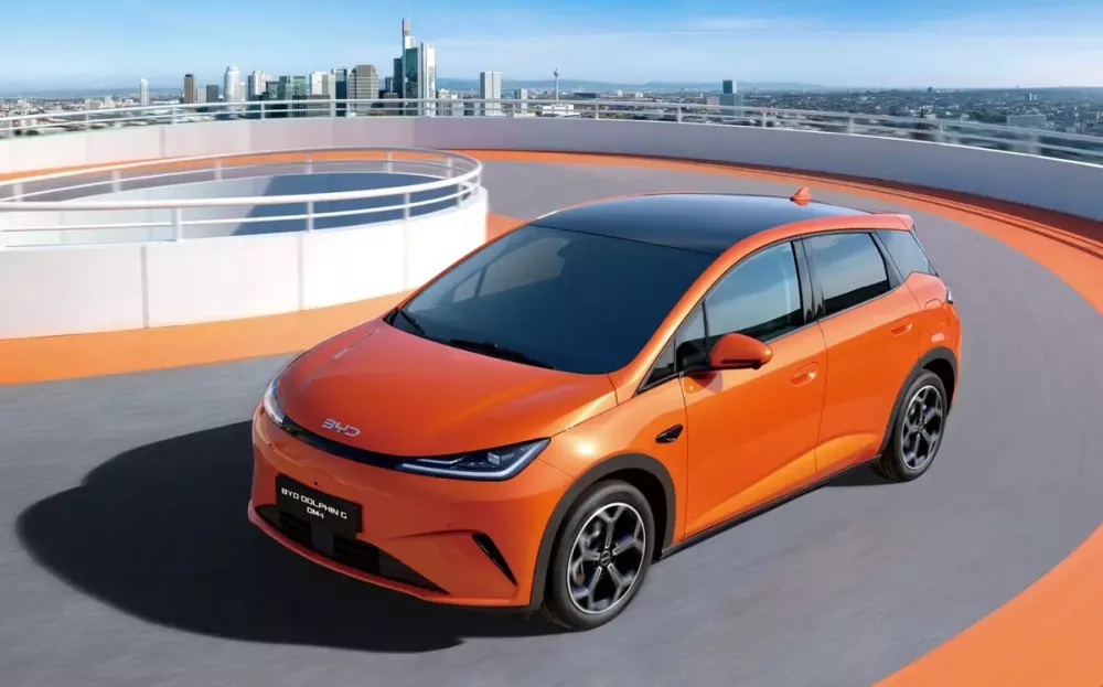 Ra mắt BYD Dolphin G DM-i - xe hatchback cỡ nhỏ có thể chạy hơn 1.000 km không nghỉ - Ảnh 1. Ra mắt BYD Dolphin G DM-i - xe hatchback cỡ nhỏ có thể chạy hơn 1.000 km không nghỉ - Ảnh 1.