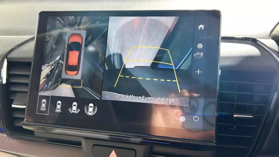 Honda City 2026 chính thức ra mắt với màn hình lớn hơn, thêm camera 360 độ và chỉ "ăn" 3,6 lít/100 km - Ảnh 7.