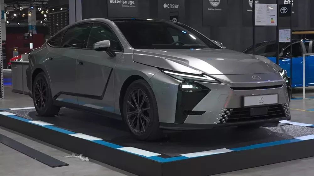 Lexus ES phiên bản hybrid Lexus ES phiên bản hybrid