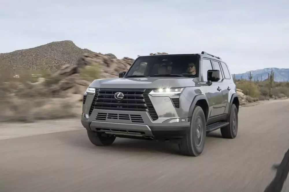 SUV hạng sang Lexus GX được xác nhận sắp có thêm phiên bản hybrid mới giống Toyota Land Cruiser - Ảnh 1. SUV hạng sang Lexus GX được xác nhận sắp có thêm phiên bản hybrid mới giống Toyota Land Cruiser - Ảnh 1.