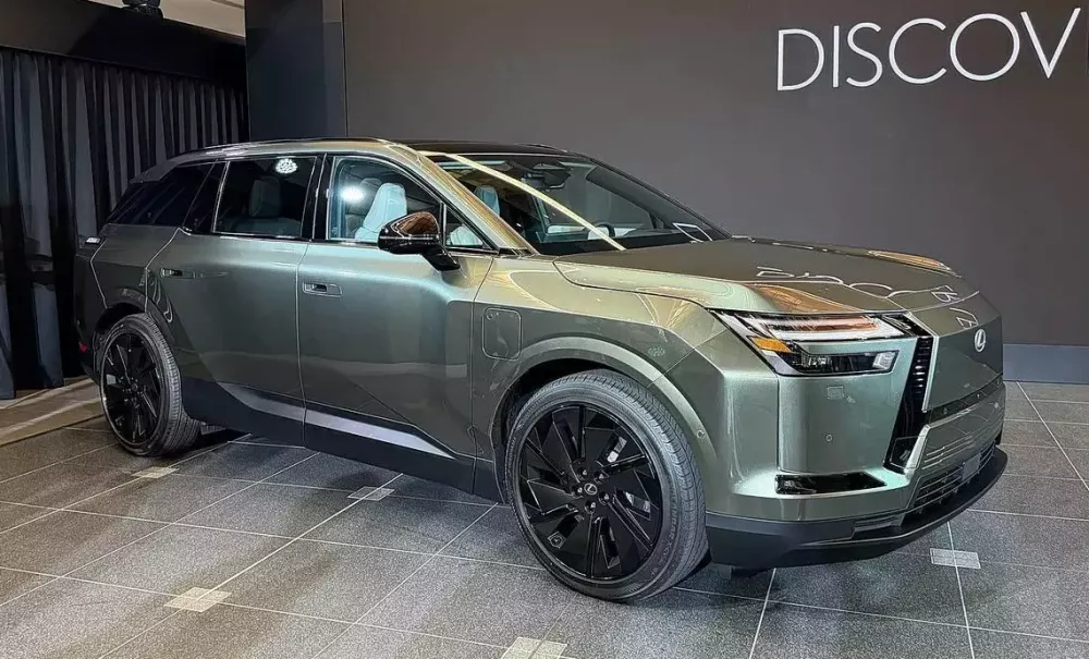 SUV hạng sang Lexus TZ được xác nhận sẽ bán ở Việt Nam vào năm sau - Ảnh 1.
