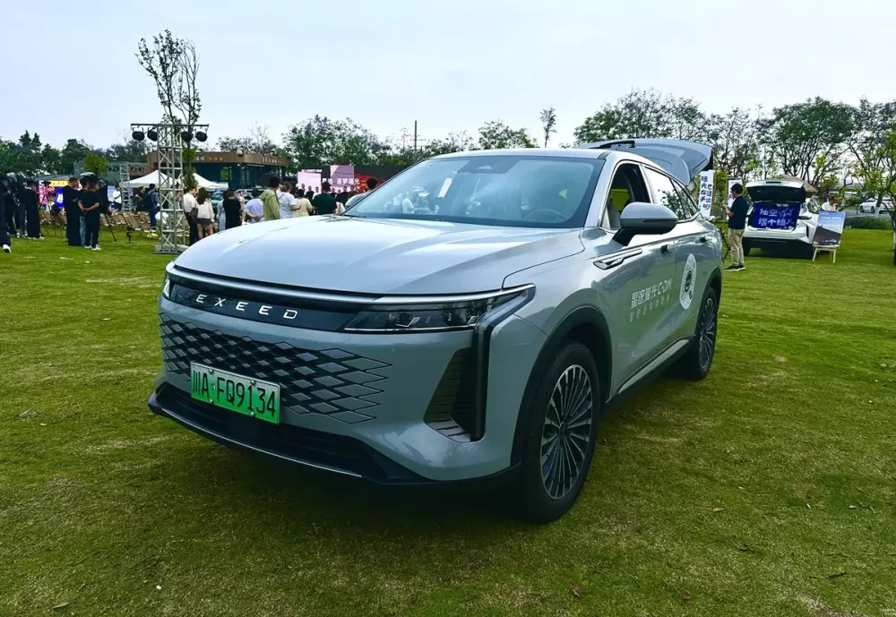 Omoda C9 2027 chỉ thay đổi nhẹ về thiết kế Omoda C9 2027 chỉ thay đổi nhẹ về thiết kế