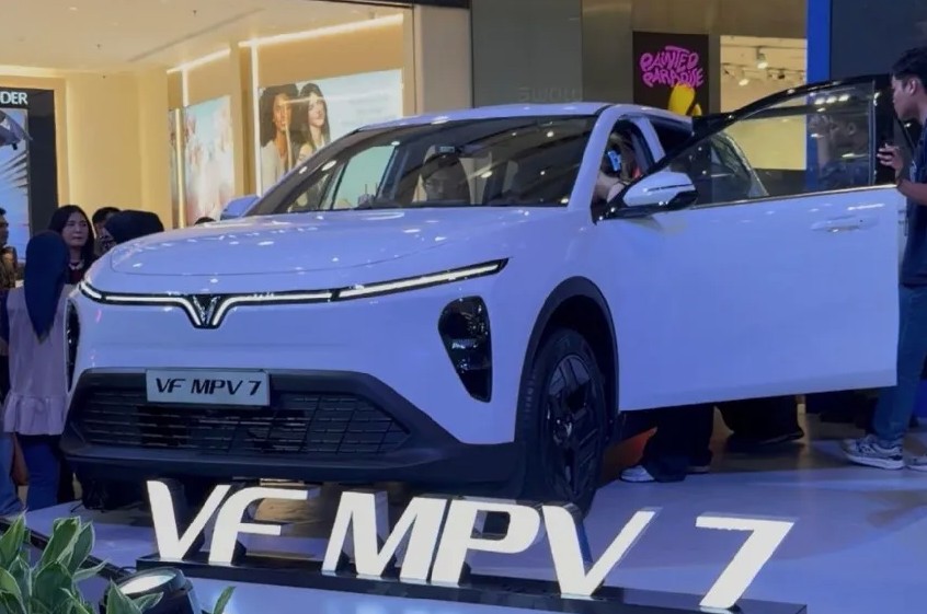 VF MPV 7 INDO 2.jpg VF MPV 7 INDO 2.jpg