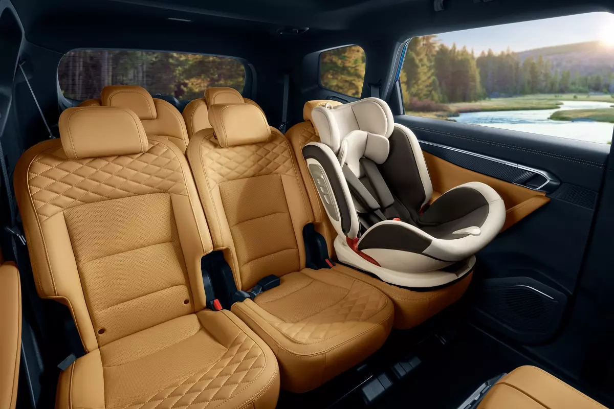 SUV 7 chỗ Geely Okavango chào sân Việt Nam với giá từ 739 triệu cùng ưu đãi 50% phí trước bạ - Ảnh 6. SUV 7 chỗ Geely Okavango chào sân Việt Nam với giá từ 739 triệu cùng ưu đãi 50% phí trước bạ - Ảnh 6.