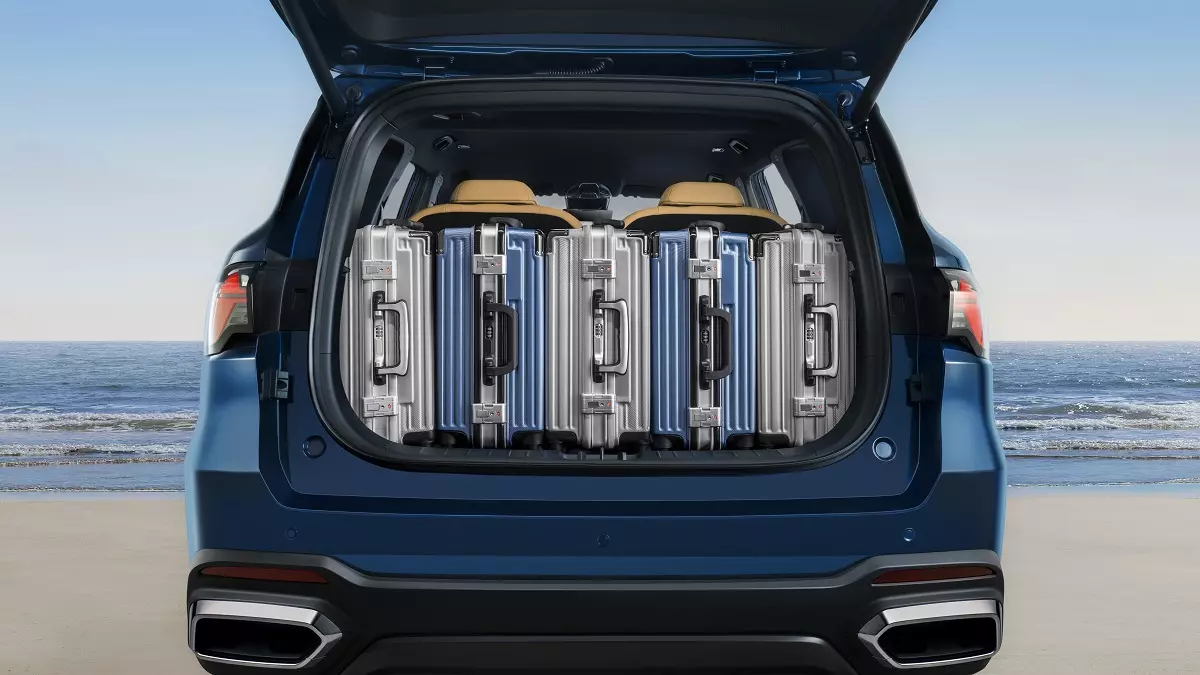 SUV 7 chỗ Geely Okavango chào sân Việt Nam với giá từ 739 triệu cùng ưu đãi 50% phí trước bạ - Ảnh 9. SUV 7 chỗ Geely Okavango chào sân Việt Nam với giá từ 739 triệu cùng ưu đãi 50% phí trước bạ - Ảnh 9.
