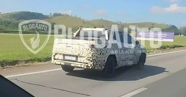 Toyota Corolla Cross phiên bản bán tải hoàn toàn mới bất ngờ lộ diện, ra mắt vào đầu năm sau