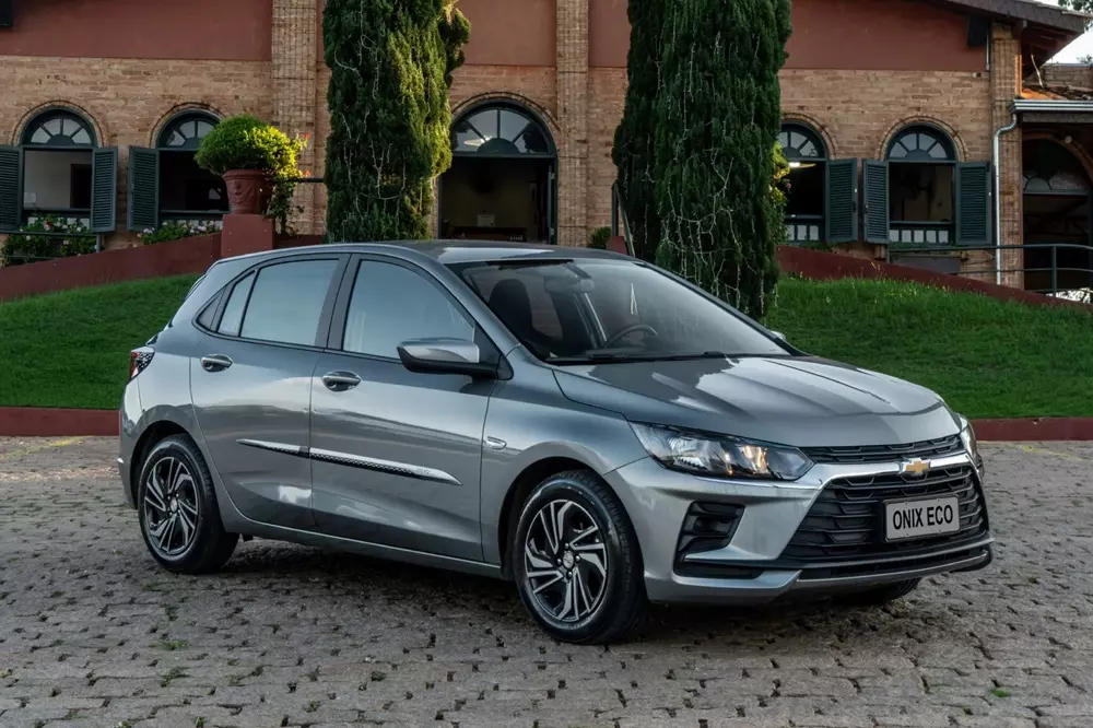Vén màn Chevrolet Onix Ativ 2027 - SUV cỡ nhỏ với khoảng sáng gầm lớn hơn cả Ford Explorer - Ảnh 5. Vén màn Chevrolet Onix Ativ 2027 - SUV cỡ nhỏ với khoảng sáng gầm lớn hơn cả Ford Explorer - Ảnh 5.