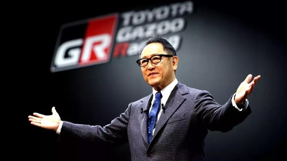 Chủ tịch Toyota thừa nhận nỗi lo lớn nhất của ông là một tương lai chỉ có ô tô điện Chủ tịch Toyota thừa nhận nỗi lo lớn nhất của ông là một tương lai chỉ có ô tô điện
