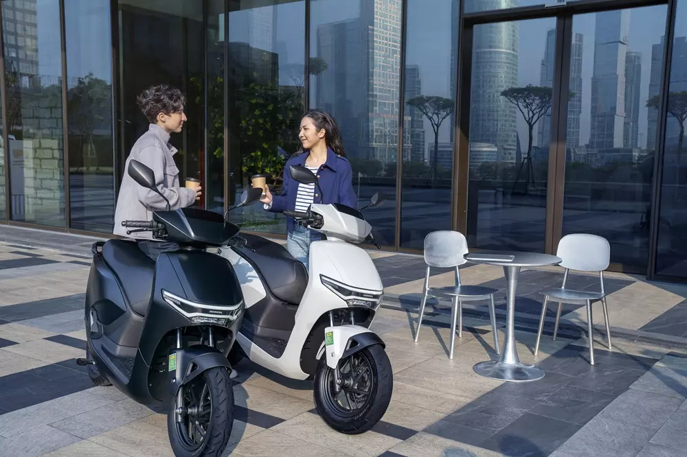 Honda CUV e: là mẫu xe máy điện nhỏ gọn và thời trang Honda CUV e: là mẫu xe máy điện nhỏ gọn và thời trang