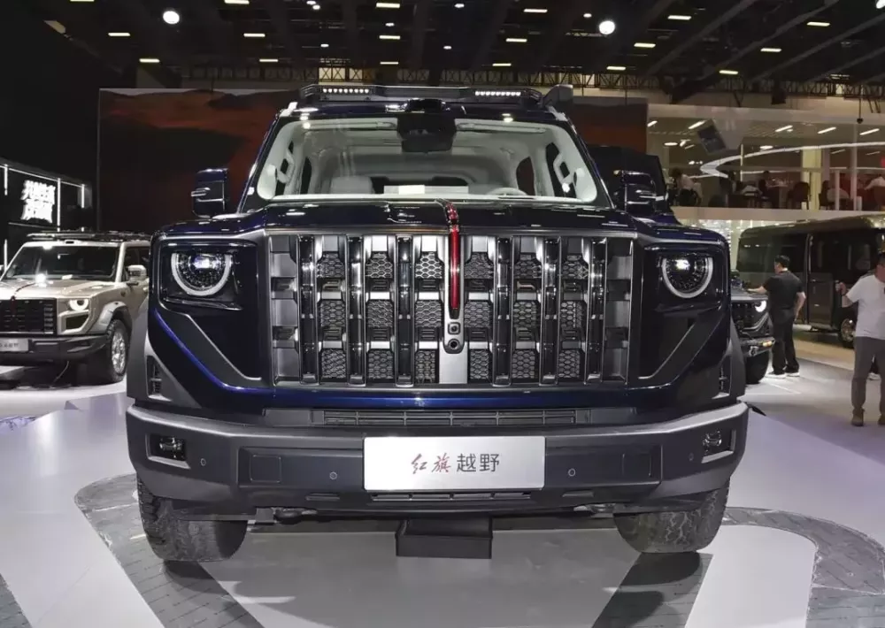 Hãng chuyên sản xuất xe limousine cho lãnh đạo Trung Quốc chế tạo đối thủ mới của Mercedes G-Class - Ảnh 7. Hãng chuyên sản xuất xe limousine cho lãnh đạo Trung Quốc chế tạo đối thủ mới của Mercedes G-Class - Ảnh 7.