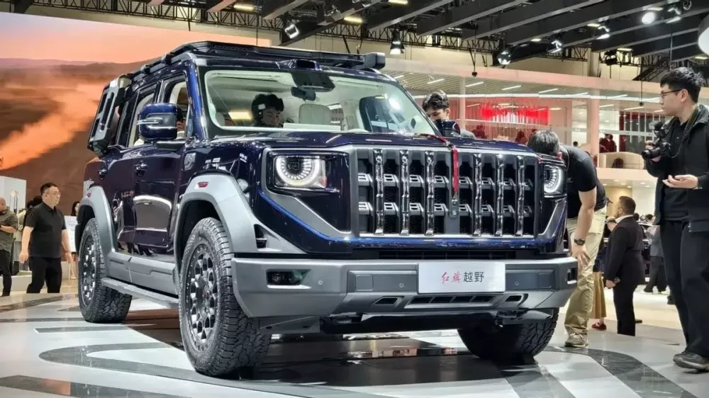 Hãng chuyên sản xuất xe limousine cho lãnh đạo Trung Quốc chế tạo đối thủ mới của Mercedes G-Class - Ảnh 1. Hãng chuyên sản xuất xe limousine cho lãnh đạo Trung Quốc chế tạo đối thủ mới của Mercedes G-Class - Ảnh 1.