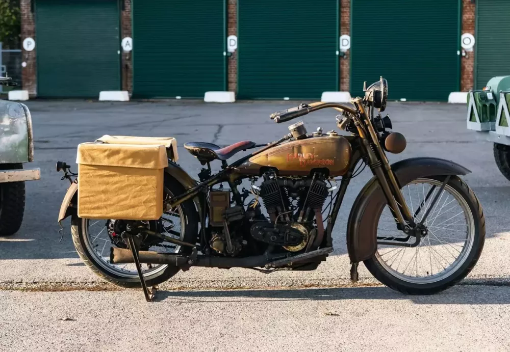 Ngôi sao "Aquaman" Jason Momoa vừa tạo ra 2 chiếc Harley-Davidson dùng động cơ hybrid sạc điện đầu tiên - Ảnh 1. Ngôi sao "Aquaman" Jason Momoa vừa tạo ra 2 chiếc Harley-Davidson dùng động cơ hybrid sạc điện đầu tiên - Ảnh 1.