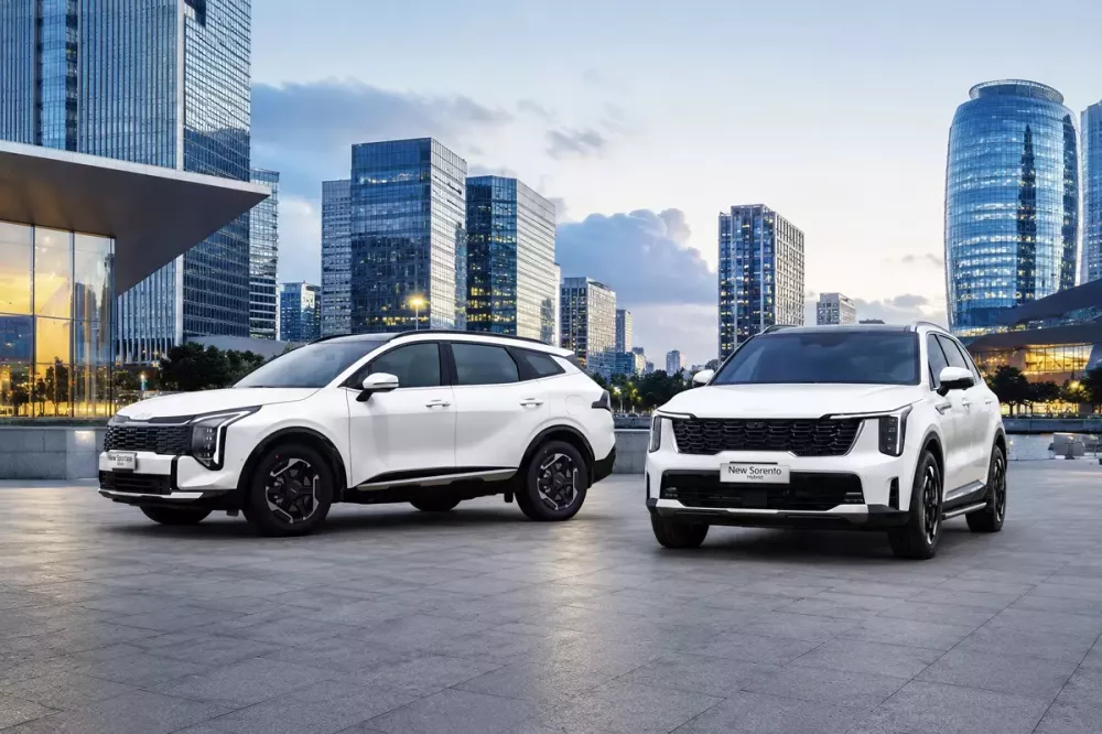 Bộ đôi Kia Sportage và Sorento Hybrid mới chính thức được chốt giá ở Việt Nam, từ 979 triệu đồng - Ảnh 1. Bộ đôi Kia Sportage và Sorento Hybrid mới chính thức được chốt giá ở Việt Nam, từ 979 triệu đồng - Ảnh 1.