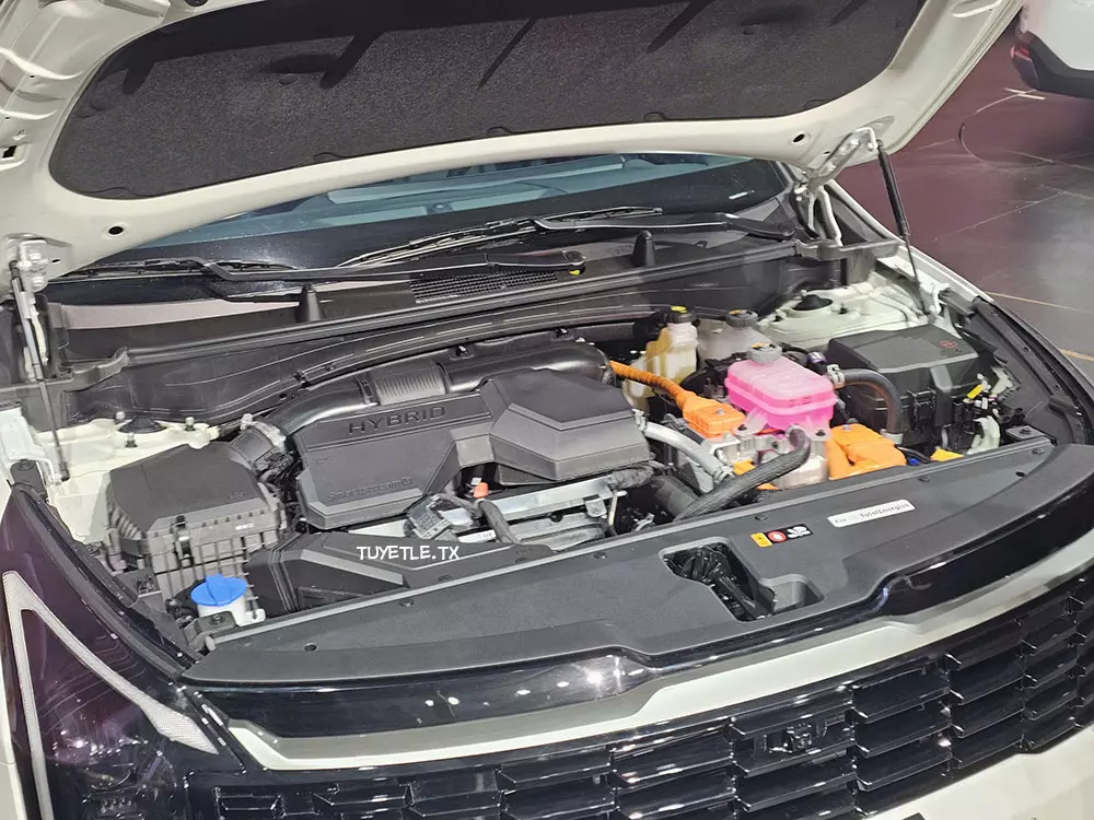Kia Sorento Hybrid đời mới nhất ra mắt Việt Nam, giá bán vẫn còn là ẩn số - Ảnh 2. Kia Sorento Hybrid đời mới nhất ra mắt Việt Nam, giá bán vẫn còn là ẩn số - Ảnh 2.