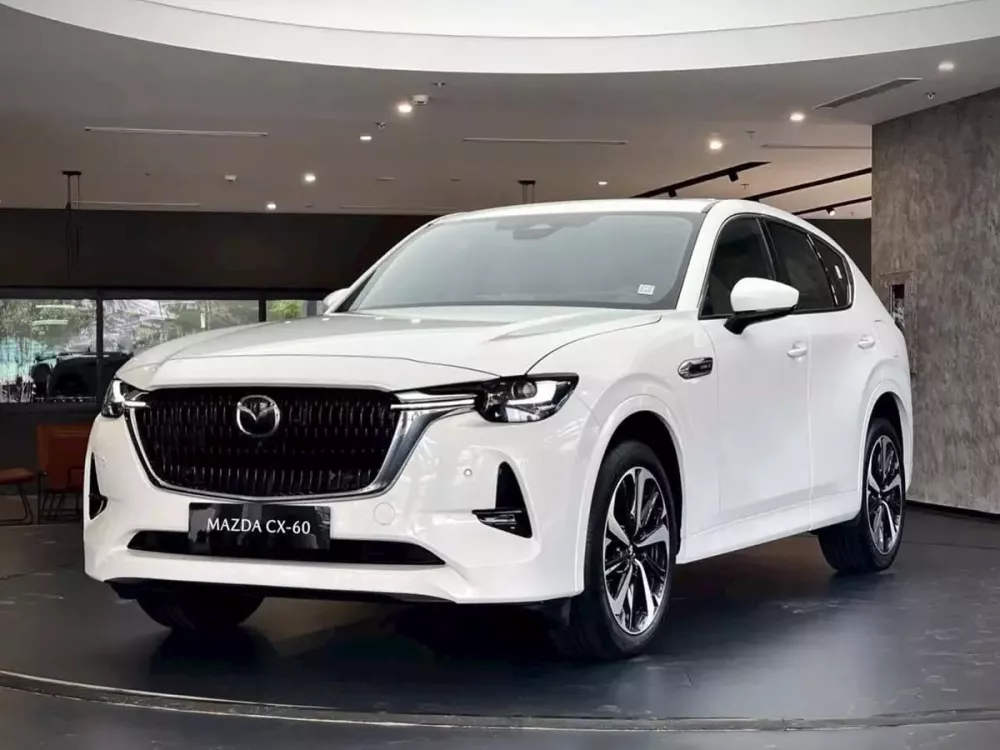 Mazda CX-60 được nhận cọc tại đại lý Việt, giá dự kiến khoảng 1,8 tỷ đồng - Ảnh 1. Mazda CX-60 được nhận cọc tại đại lý Việt, giá dự kiến khoảng 1,8 tỷ đồng - Ảnh 1.