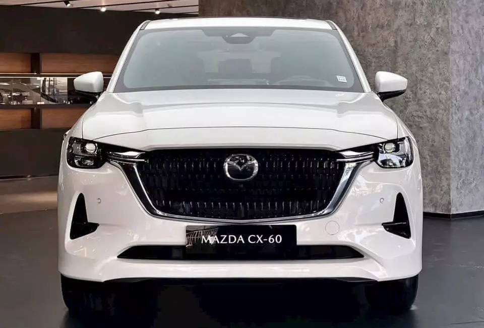 Mazda CX-60 được nhận cọc tại đại lý Việt, giá dự kiến khoảng 1,8 tỷ đồng - Ảnh 5. Mazda CX-60 được nhận cọc tại đại lý Việt, giá dự kiến khoảng 1,8 tỷ đồng - Ảnh 5.