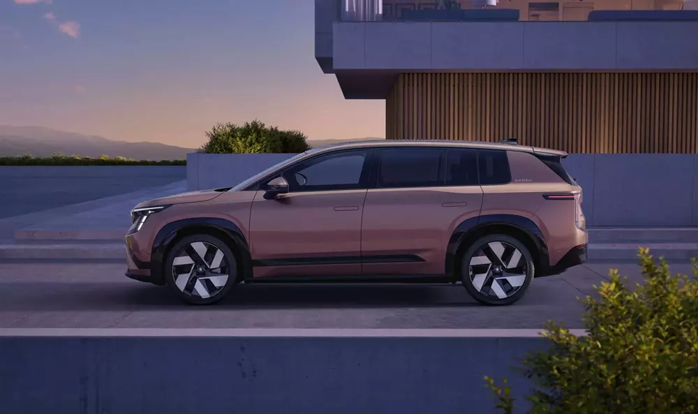 SUV điện 3 hàng ghế Skoda Peaq ra mắt, kích thước lớn hơn Kodiaq, phạm vi di chuyển gần 650 km - Ảnh 2. SUV điện 3 hàng ghế Skoda Peaq ra mắt, kích thước lớn hơn Kodiaq, phạm vi di chuyển gần 650 km - Ảnh 2.