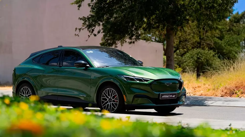 Top 10 ô tô bán kém nhất Việt Nam tháng 5/2026: Toyota Camry xuất hiện, thế chỗ cho Corolla Altis - Ảnh 3. Top 10 ô tô bán kém nhất Việt Nam tháng 5/2026: Toyota Camry xuất hiện, thế chỗ cho Corolla Altis - Ảnh 3.