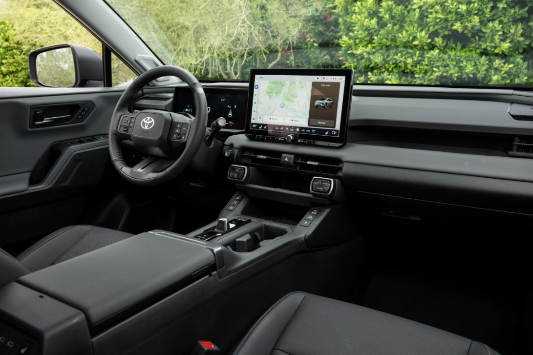 Toyota RAV4 -2.jpg Toyota RAV4 -2.jpg