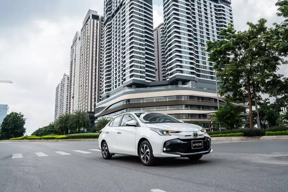 Không theo trend, vì sao Toyota Vios vẫn luôn là mẫu xe "vững như vàng" của người Việt - Ảnh 1. Không theo trend, vì sao Toyota Vios vẫn luôn là mẫu xe "vững như vàng" của người Việt - Ảnh 1.