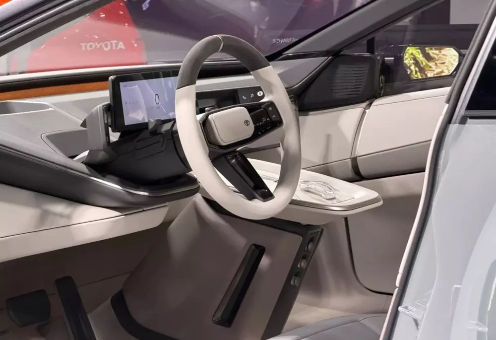 Toyota Corolla Concept không có màn hình cảm ứng trung tâm như thiết kế truyền thống Toyota Corolla Concept không có màn hình cảm ứng trung tâm như thiết kế truyền thống