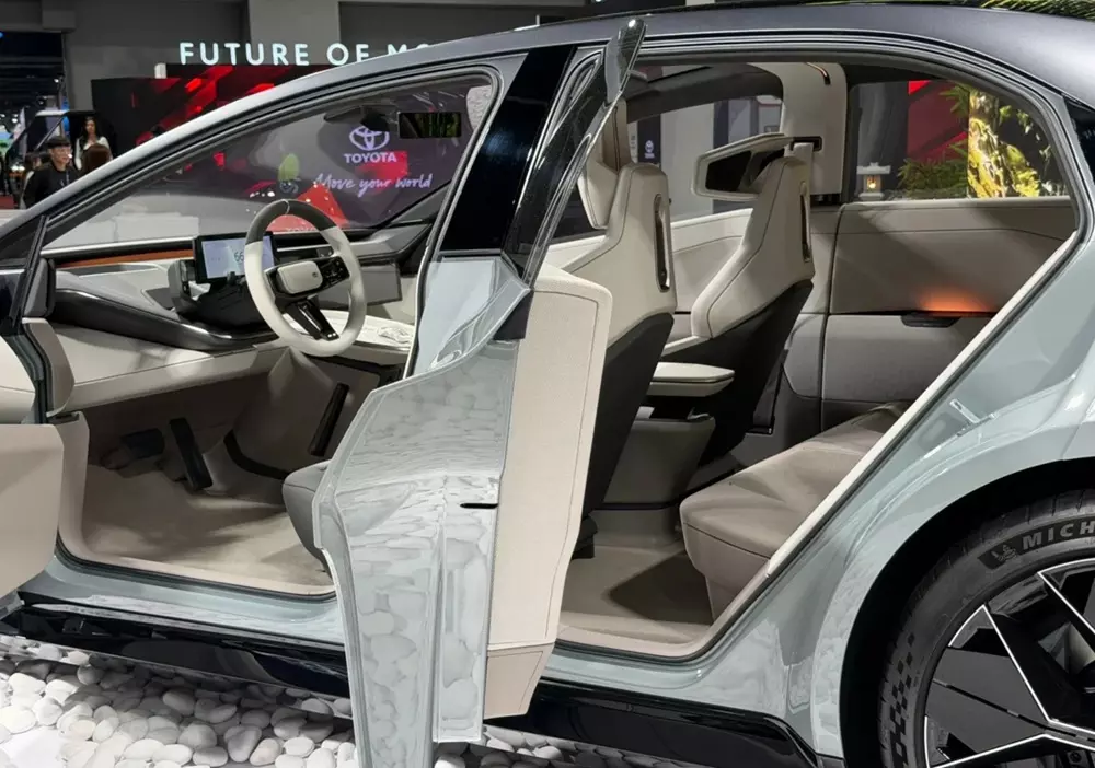 Toyota Corolla Concept được trang bị nội thất 5 chỗ ngồi Toyota Corolla Concept được trang bị nội thất 5 chỗ ngồi