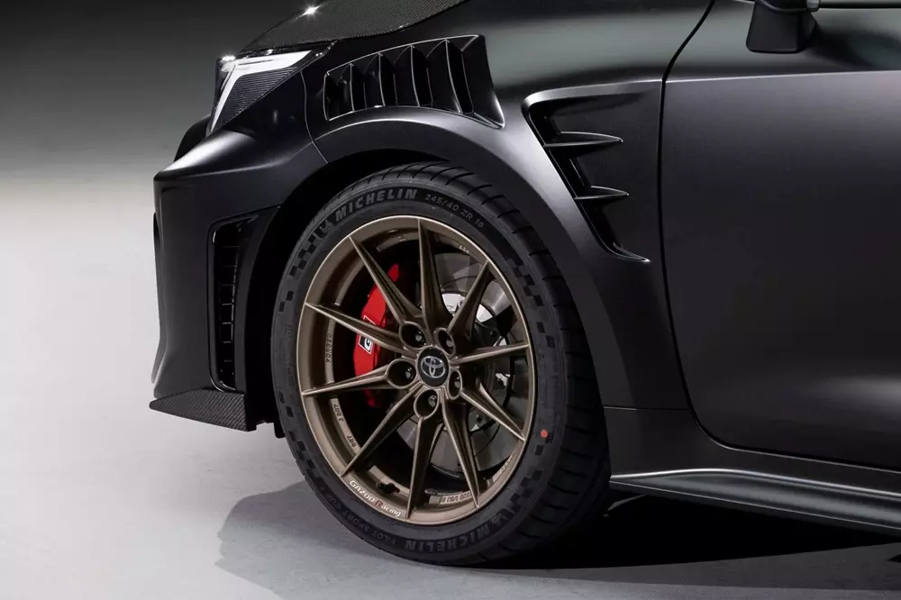 Toyota Corolla ra mắt phiên bản GRMN với khối động cơ "nhỏ nhưng có võ" và nội thất 2 chỗ ngồi - Ảnh 5. Toyota Corolla ra mắt phiên bản GRMN với khối động cơ "nhỏ nhưng có võ" và nội thất 2 chỗ ngồi - Ảnh 5.