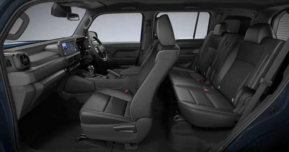 Toyota Việt Nam úp mở việc ra mắt của Land Cruiser FJ, dự kiến vào đầu tháng 8/2026 - Ảnh 4. Toyota Việt Nam úp mở việc ra mắt của Land Cruiser FJ, dự kiến vào đầu tháng 8/2026 - Ảnh 4.