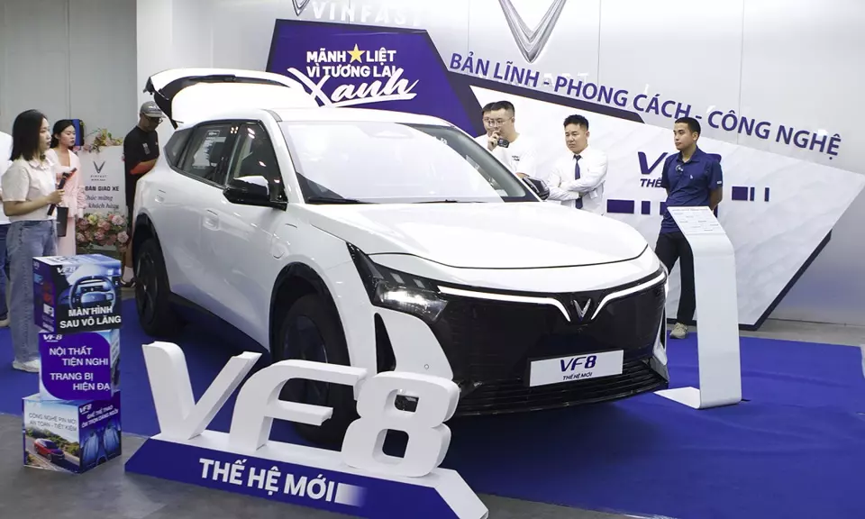 CHÍNH THỨC: Ô tô điện tại Việt Nam tiếp tục được miễn lệ phí trước bạ đến cuối năm 2030 - Ảnh 1. CHÍNH THỨC: Ô tô điện tại Việt Nam tiếp tục được miễn lệ phí trước bạ đến cuối năm 2030 - Ảnh 1.