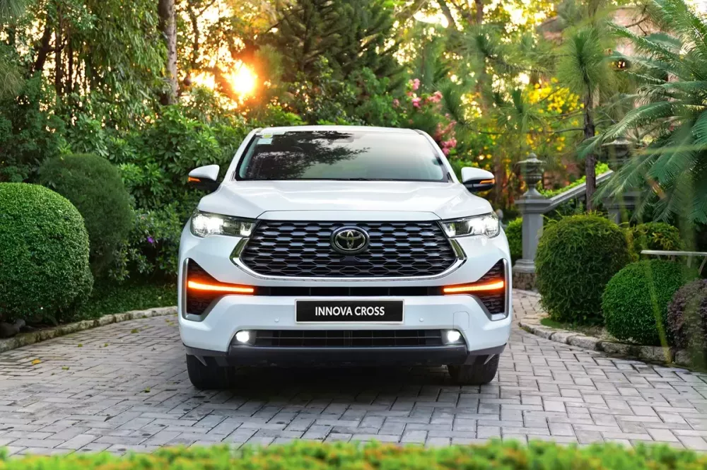 doanh-so-xe-mpv-thang-5-2026-toyota-innova-cross-d87c Doanh số xe MPV tháng 5/2026: Bộ đôi song sinh của VinFast vẫn thống lĩnh phân khúc - Ảnh 5.