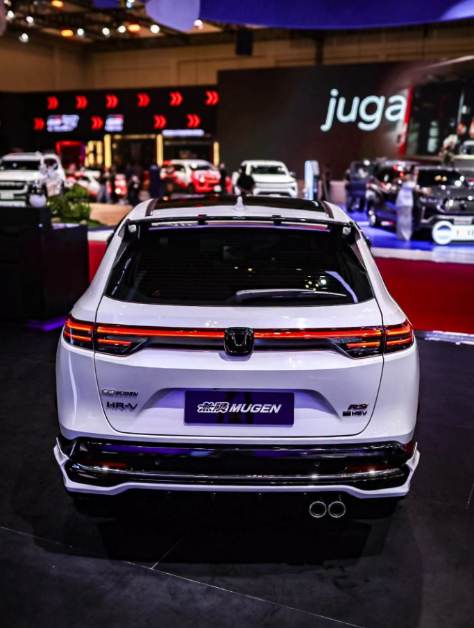 Honda HR-V RS eHEV Mugen 8.jpg Honda HR-V RS eHEV Mugen 8.jpg