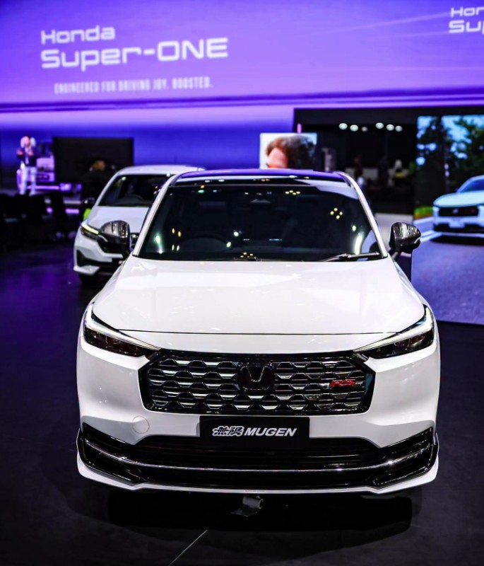 Honda HR-V RS eHEV Mugen-3.jpg Honda HR-V RS eHEV Mugen-3.jpg