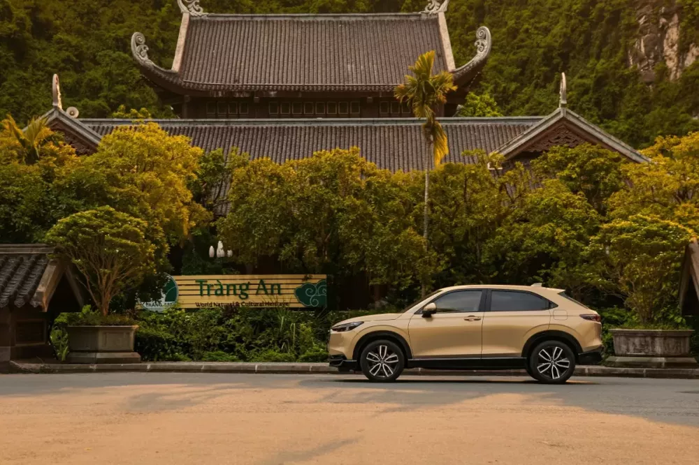 honda-hrv-19-3c10 Honda HR-V e:HEV RS – Chiếc Hybrid thực dụng dành cho người thích lái- Ảnh 12.