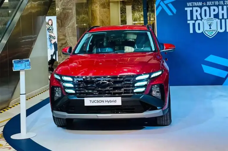 Hyundai Tucson Hybrid 2027 được trưng bày tại Việt Nam, giá dưới 1 tỷ đồng