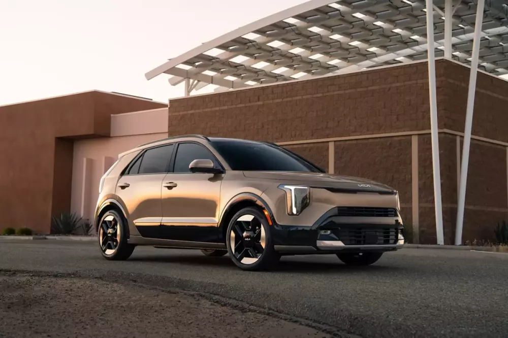 kia-niro-2027-90a8 Kia Niro 2027 lột xác với diện mạo cao cấp hơn, chỉ còn động cơ hybrid