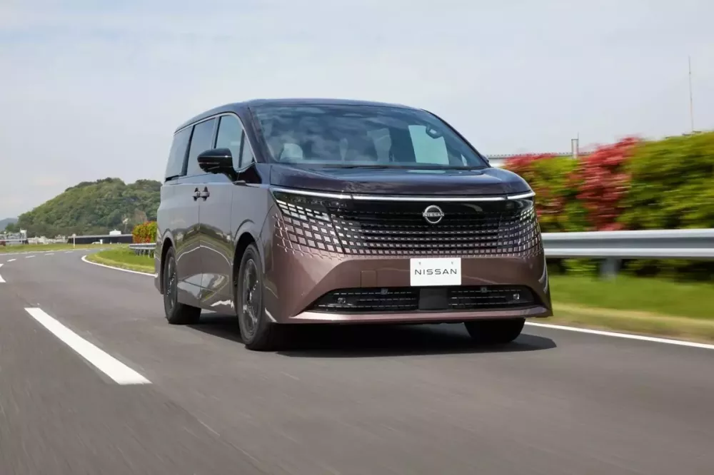 nissan-elgrand-2027-5-83fe MPV hạng sang mới của Nissan khiến Toyota Sienna trở nên lỗi thời