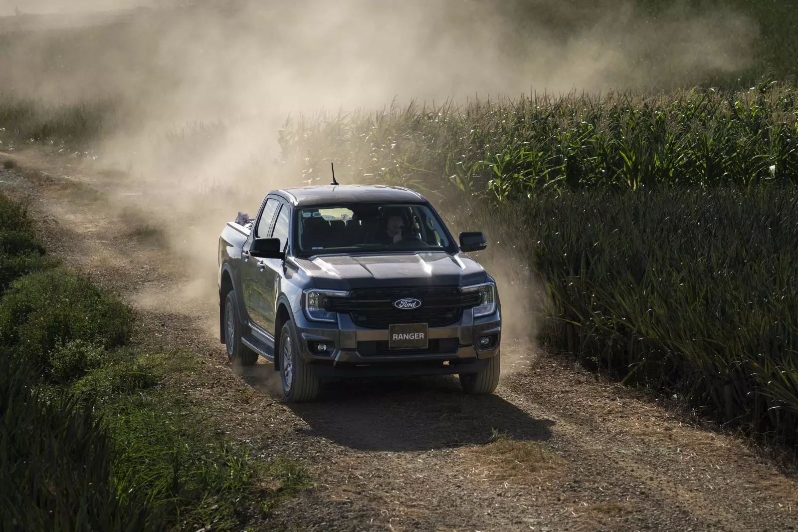 ranger-xls-18-aedd Ford Ranger 2026 tại Việt Nam không tăng giá vẫn nhận loạt nâng cấp lớn, bảo hành 5 năm - Ảnh 2.