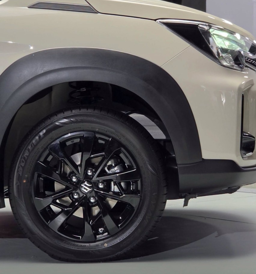 Suzuki XL7 Hybrid-a3.jpg Suzuki XL7 Hybrid-a3.jpg