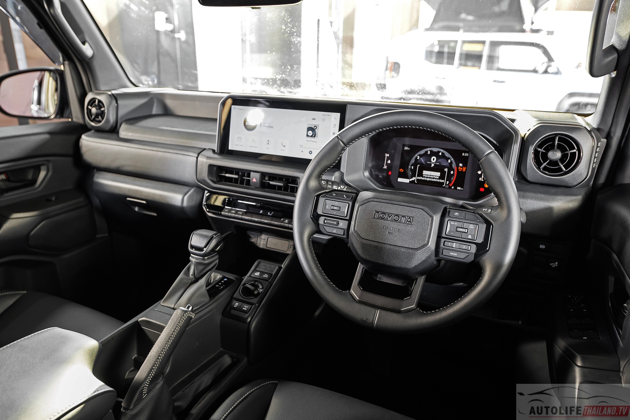 Toyota Land Cruiser FJ 2026 5 (1).jpg Toyota Land Cruiser FJ 2026 5 (1).jpg