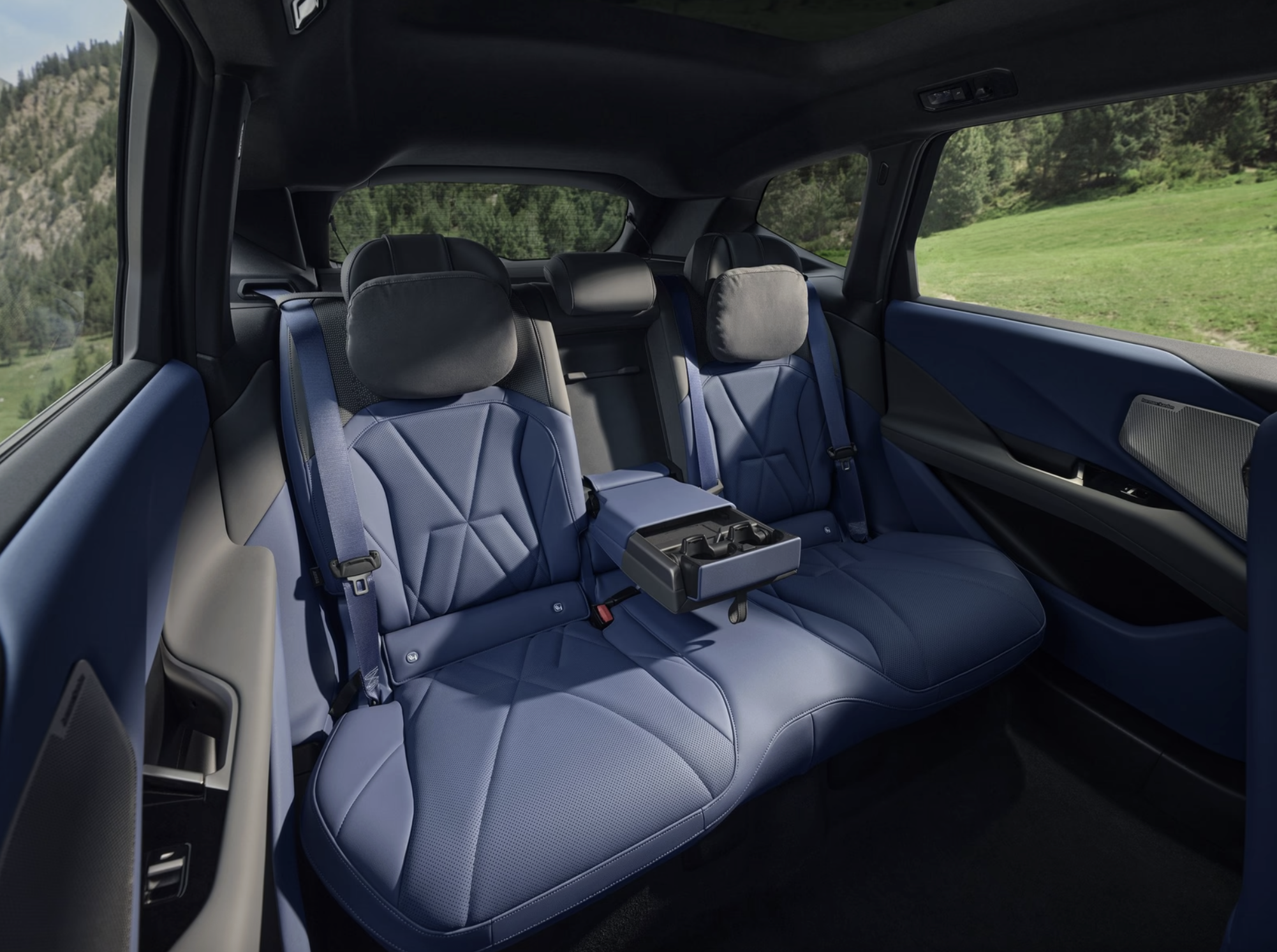 BMW iX3 L 2026 2026-08-22 lúc 09.52.59.png BMW iX3 L 2026 2026-08-22 lúc 09.52.59.png