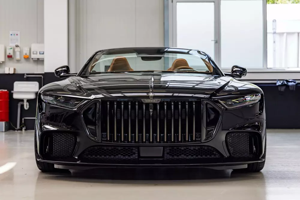 Bodo Cabriolet có giá cao hơn xe gốc Aston Martin Vanquish