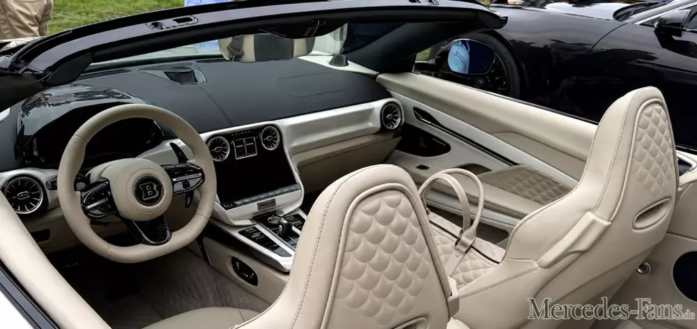 Nội thất của Bodo Cabriolet sơn màu be Silk Stone