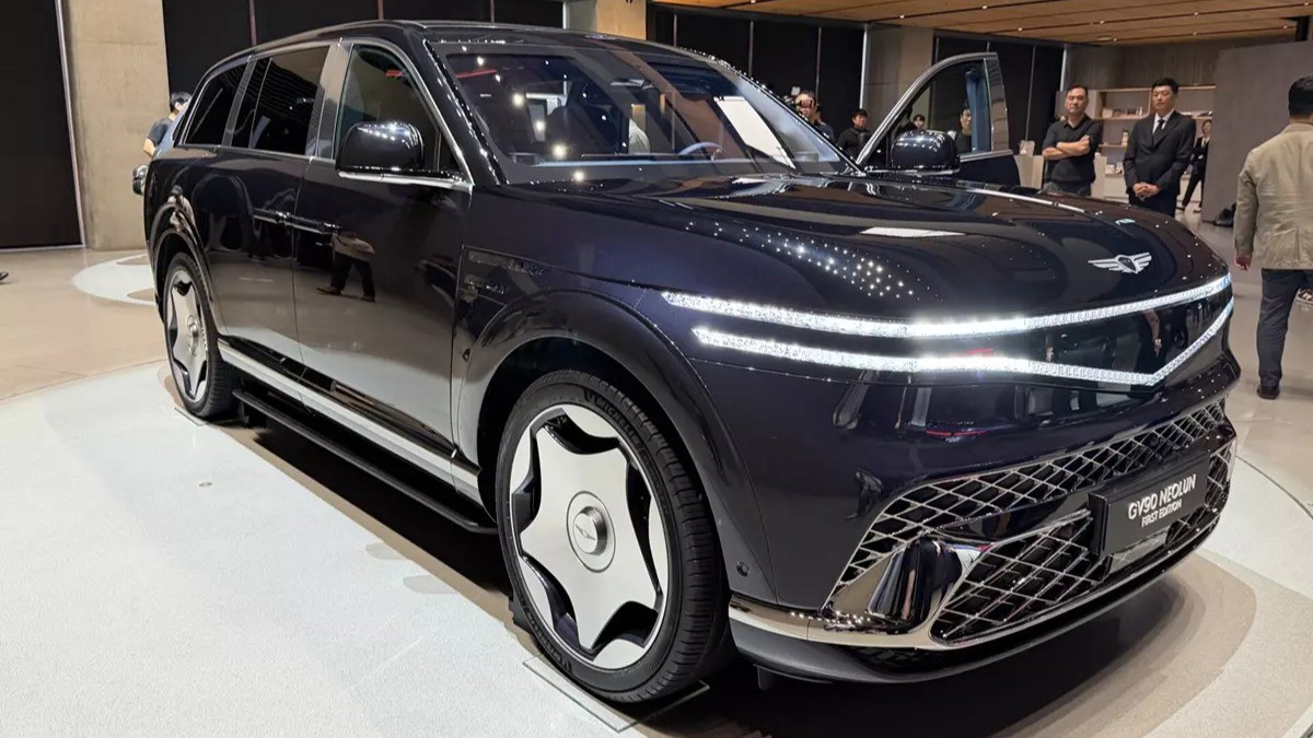 Genesis GV90 trình làng, nhắm tới khách hàng của BMW và Mercedes với những chi tiết như Rolls-Royce