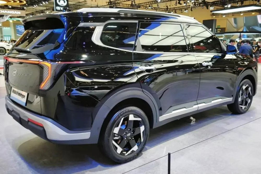 hyundai-neira-8-b6ee Đèn hậu của Hyundai Neira giữ nguyên thiết kế như Kia Carens Clavis EV