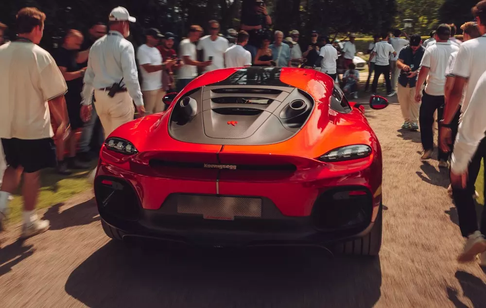 koenigsegg-gemera-3-a532 Chiếc Koenigsegg Gemera trị giá 3 triệu USD đầu tiên trên thế giới bị đập phá chỉ vài ngày sau khi bàn giao cho chủ nhân - Ảnh 6.