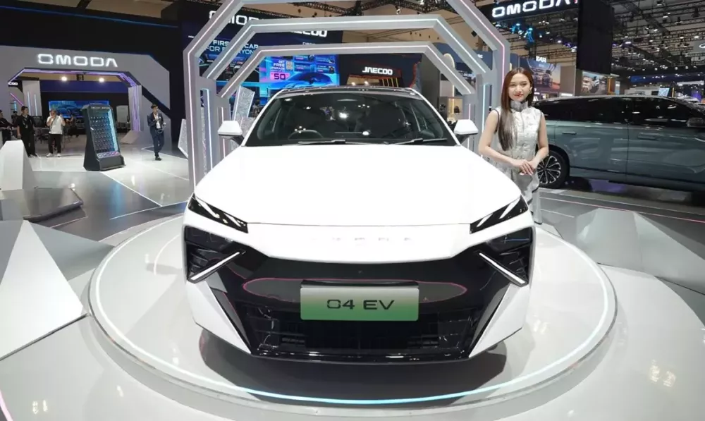 omoda-4-ev-15-b539 Omoda 4 EV có cả phiên bản thuần điện, máy xăng và hybrid