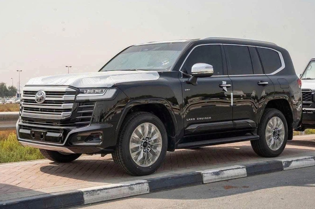 Toyota Land Cruiser hybrid.jpg Toyota Land Cruiser hybrid.jpg